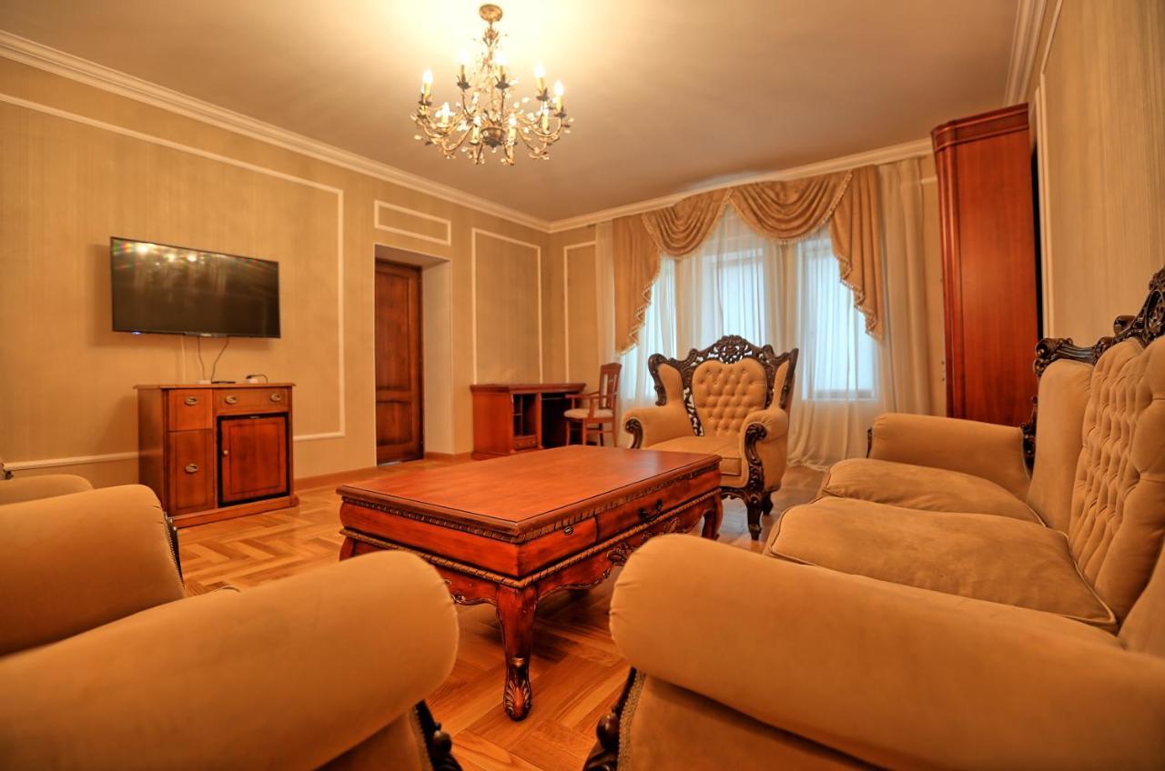 Ritsa Hotel Sukhumi Bagian luar foto