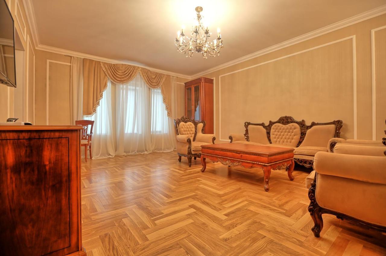 Ritsa Hotel Sukhumi Bagian luar foto