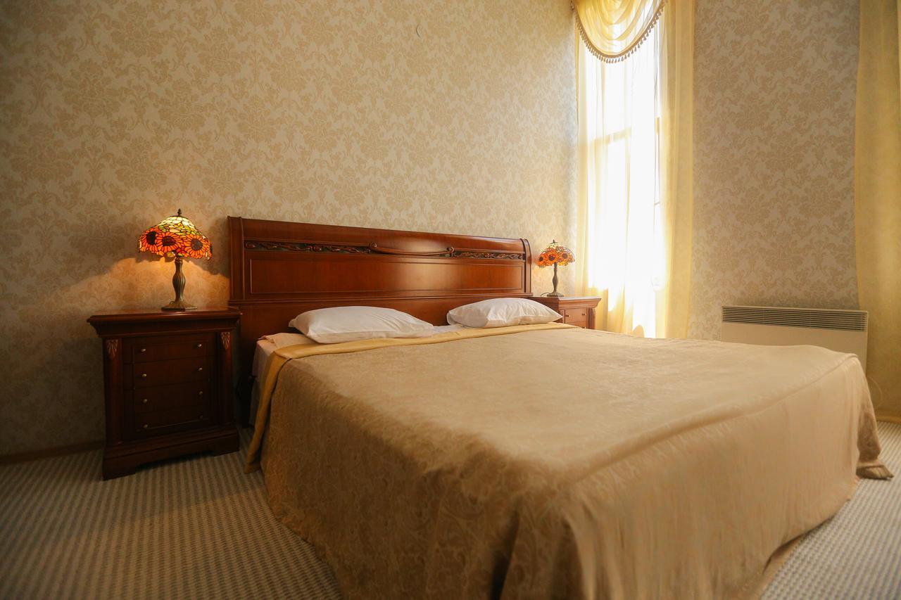 Ritsa Hotel Sukhumi Bagian luar foto
